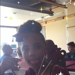 Meet your Posher, Amira